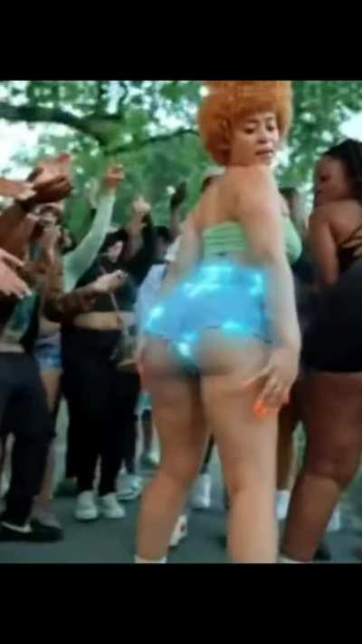 TwerK ComPiLatioN