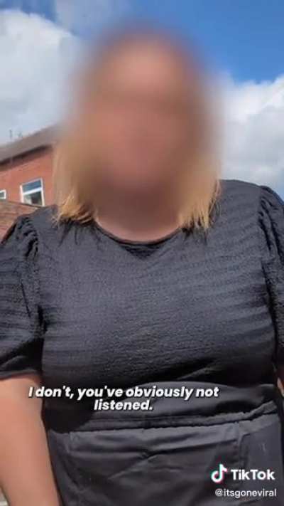 Woman berates waitress for giving her menu with calories