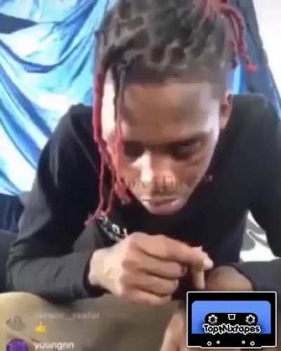Famous Dex falls asleep during livestream