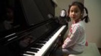 5 year old Anke Chen absolutely nails Bach prelude