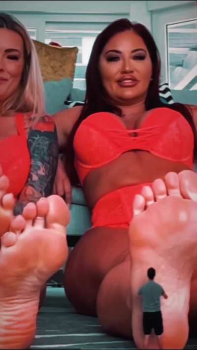 Does it turn you on to worship Charley Atwell and Jacqui’s Giantess Feet? 🤯
