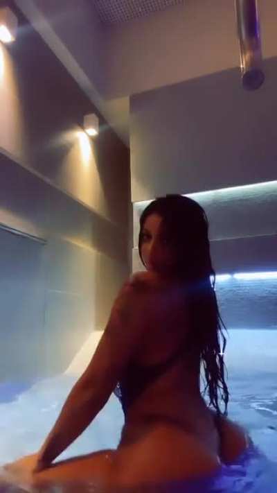 Stephanie Silveira @step<wbr>hanie<wbr>silve<wbr>iira