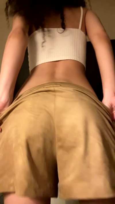 for the ones who wanted to stare at my ass a lil longer 💌