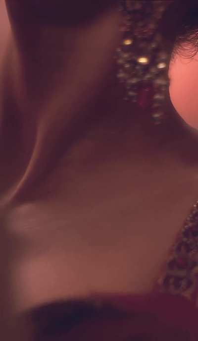 Ananya Kissing