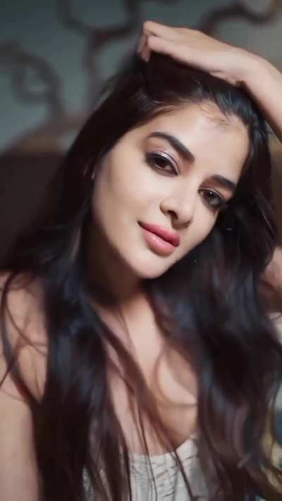 Madhumita Sarcar hotness 😍