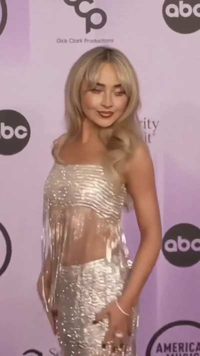 Sabrina Carpenter is a definition of a perfect sexy doll!! 