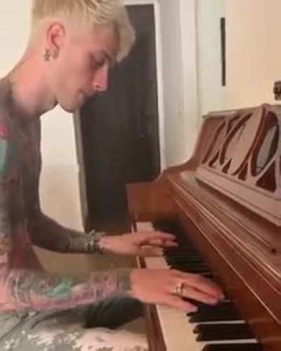 Soooo majestic. MGK