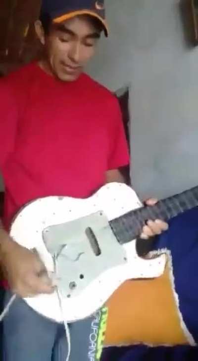How to play guitar
