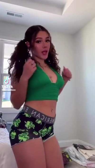 @kinzi4boo
