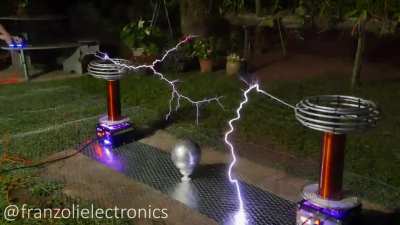 definitley not a rickroll (Franzoli Electronics yt channel)