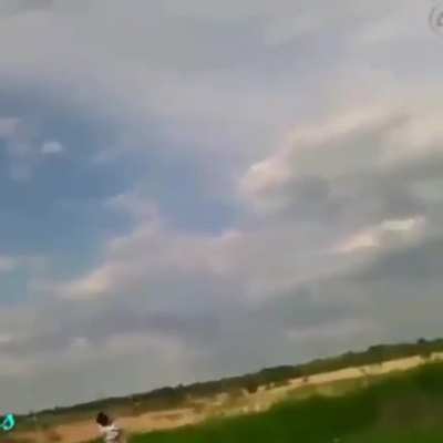 Сейчас впоймаю тебя в сумку и сверк<wbr>ать ты будешь в ней...