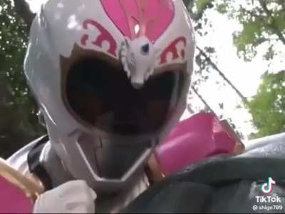 I don’t remember this episode of Power Rangers.