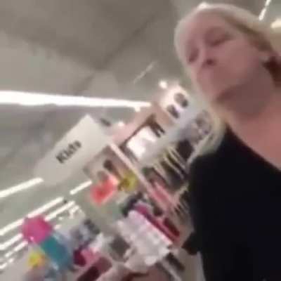 Karen at the grocery store tryna 