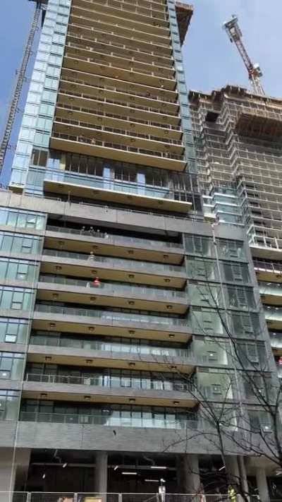 Construction accident on Bremn<wbr>er/Sp<wbr>adina<wbr>.