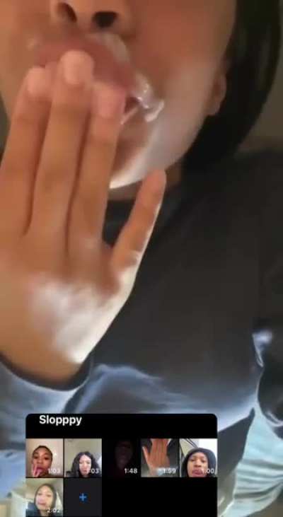 I wish she still made vids😔