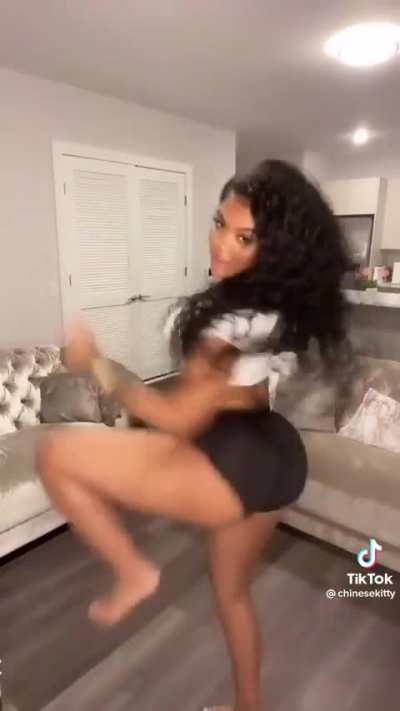 I remember this Tiktok was going straight crazy when Kitty uploaded this😵<wbr>‍💫😵‍💫<wbr>😵‍💫