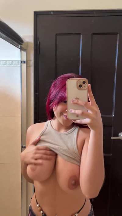 I like distracting men with my big boobs [reveal]