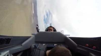 Аж постарел