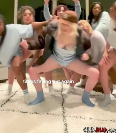 Billie Eilish Big tits