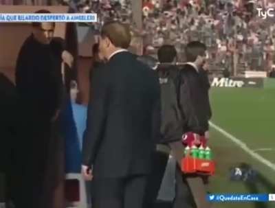 Tenés que cerrar el estadio