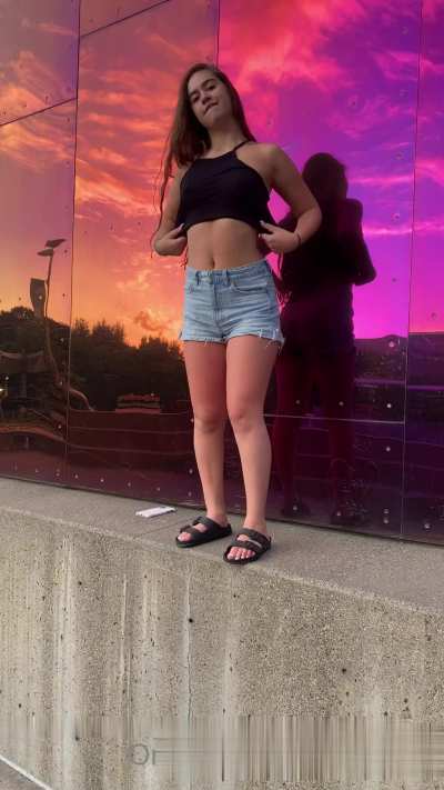 21[F4M]Hit the up arrow & i'll send an instaant nude . Always mood for Sexting..snp: buerica24