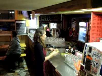 KAFE 57 NA BUDIMPESTA, SRPSKI ALKOHOL NA BUDIMPESTA