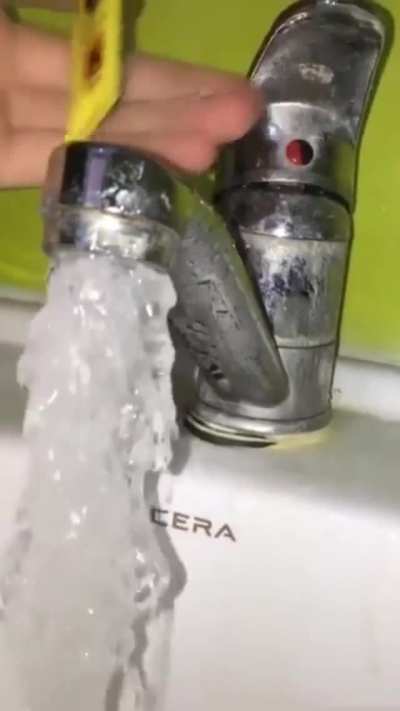 Hot glue and very cold water.