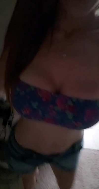 ... bet I can make you cum all over my tits while I chug the rest of this beer 💋 [oc] 33, mom x2