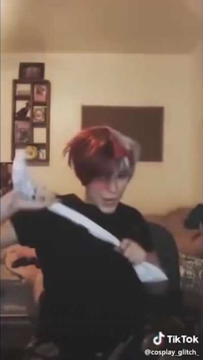 Average BNHA cosplayer