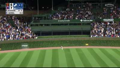 [Highlight] Christopher Morel crushes a ball to straightaway center to make it 10-6 Cubs!