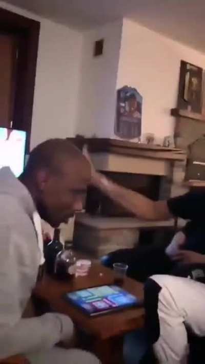 Auba slapping a chelsea fan