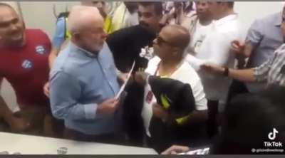 Lembram que o TSE proibiu de vincular o Lula ao Marcola do PCC pois era Fake News? Bem, o crime compensa cumpanheiro.