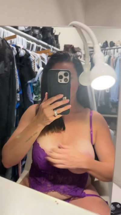 Mommy milker selfie drop