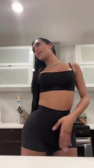 😻