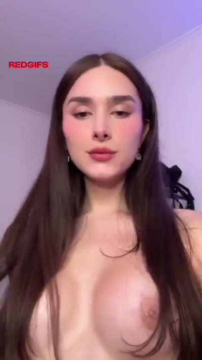 If u are into trans comment YEP and ill send you 5 nudes
