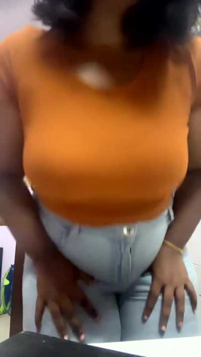 Jiggly enough? [f]