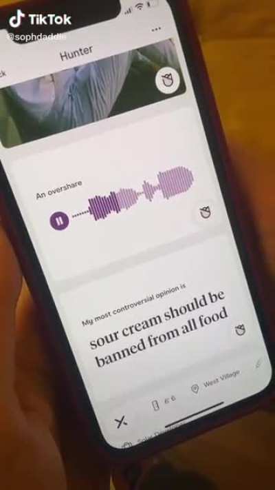 R2-D2 on Hinge