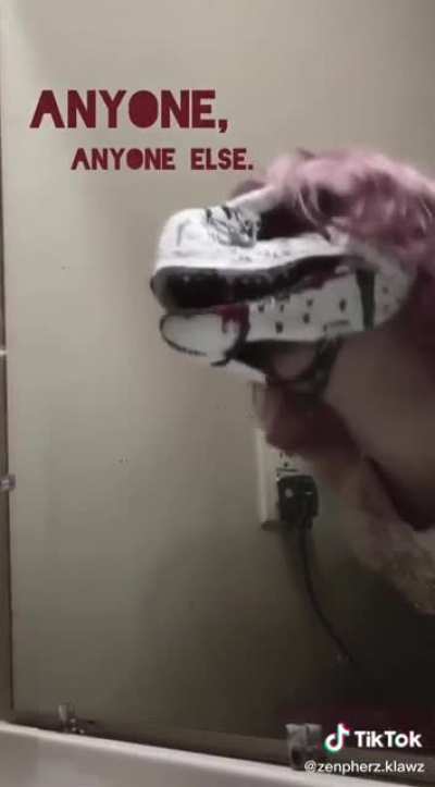 Of all the horrible Dino mask furries I hate this design the most