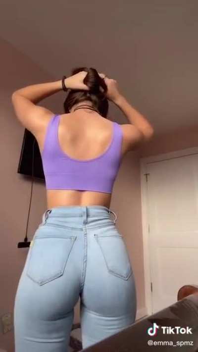 Nice jeans 😋
