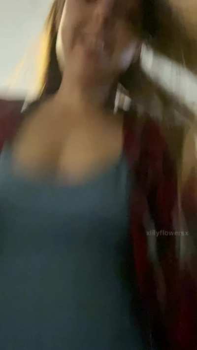 My pussy been itching for public sex.