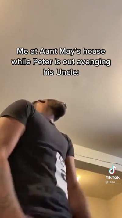 Aunt may 📸