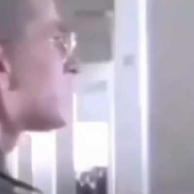 😳