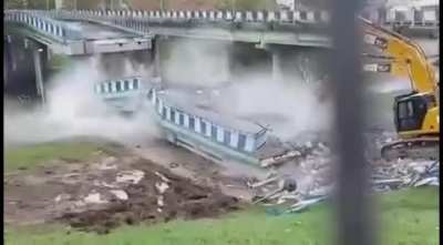 Нехуй тут ездить