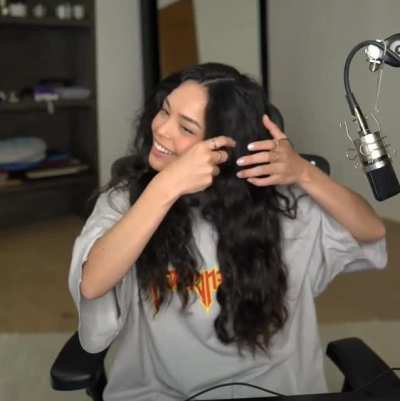 Curly hair Valkyrae