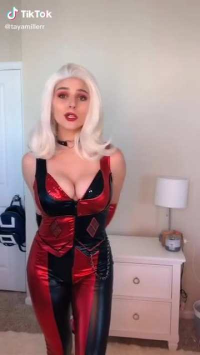Not gonna lie, this is tayas best cosplay