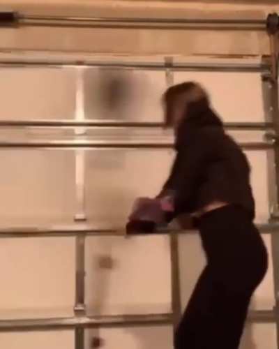 Fighting for a pair