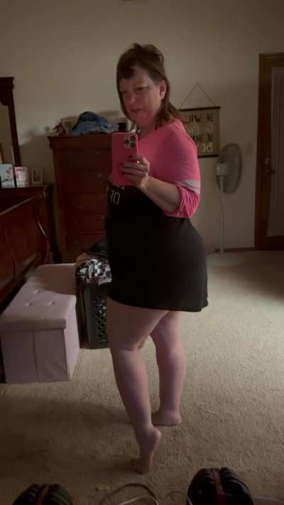 If you were here, I’d fart all over your face till you’re hard enough to fuck the rest of the farts out of my beautiful ass 💨 🤤
