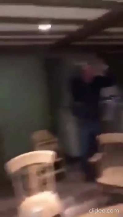 Mis panas y yo haciendo el ritual para convertirnos en bomberos
