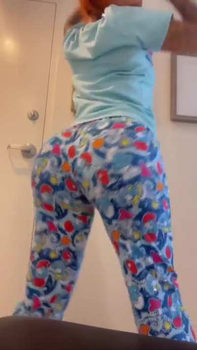 👅👅👅