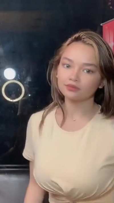 Xyriel Manabat